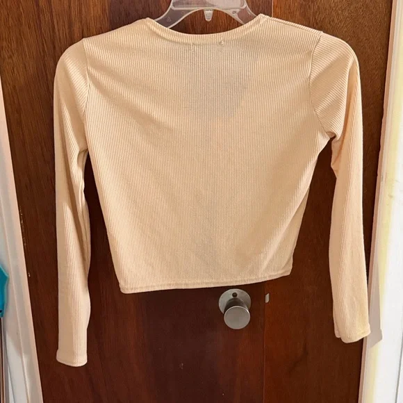 ✨ PrettyLittleThing Long Sleeve Tie-Front Top - Size 8 ✨ - Picture 4 of 4